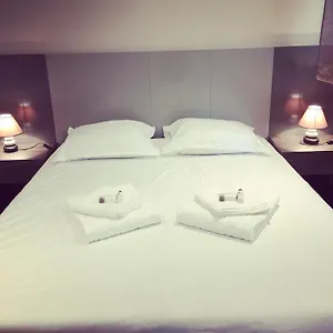 Serafina Apartements ** Ницца